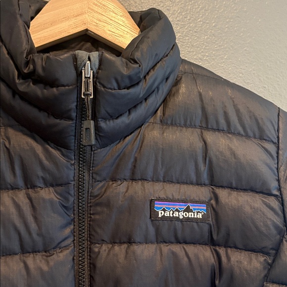 Patagonia Puffer Jacket - Picture 4 of 8